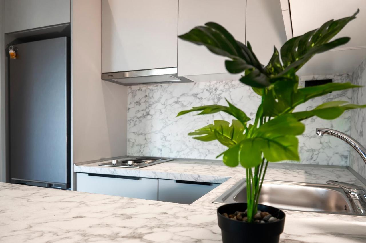 Berries Luxury Apartments Néa Mudaniá Kültér fotó
